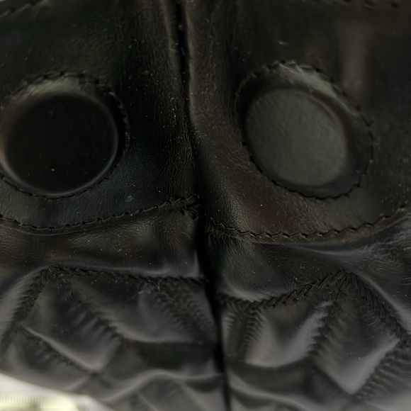 Orlandi Valentino Oversized Black Leather Tote - Picture 9 of 9